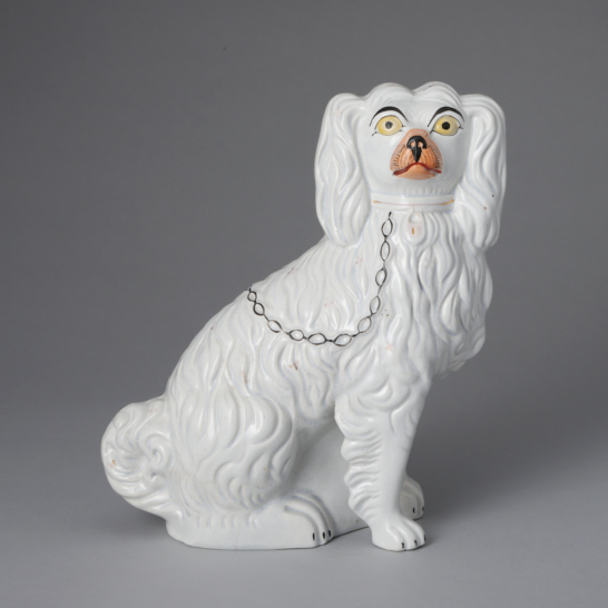 White & Gilt Parted Fringe Spaniel