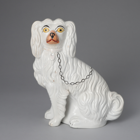 White & Gilt Parted Fringe Spaniel