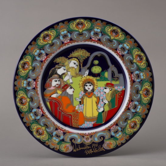 Weihnachtsteller (Christmas Plate) 1981  “Das Kind bei den Gelehrten im Tempel (The Child with the Scholars in the Temple)