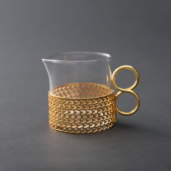Tsaikka Creamer with Gold Clips