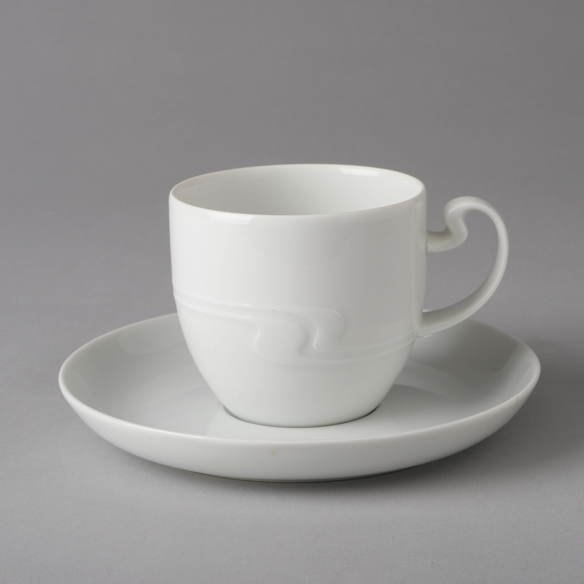 "Asimmetria_White" Coffee Cup & Saucer