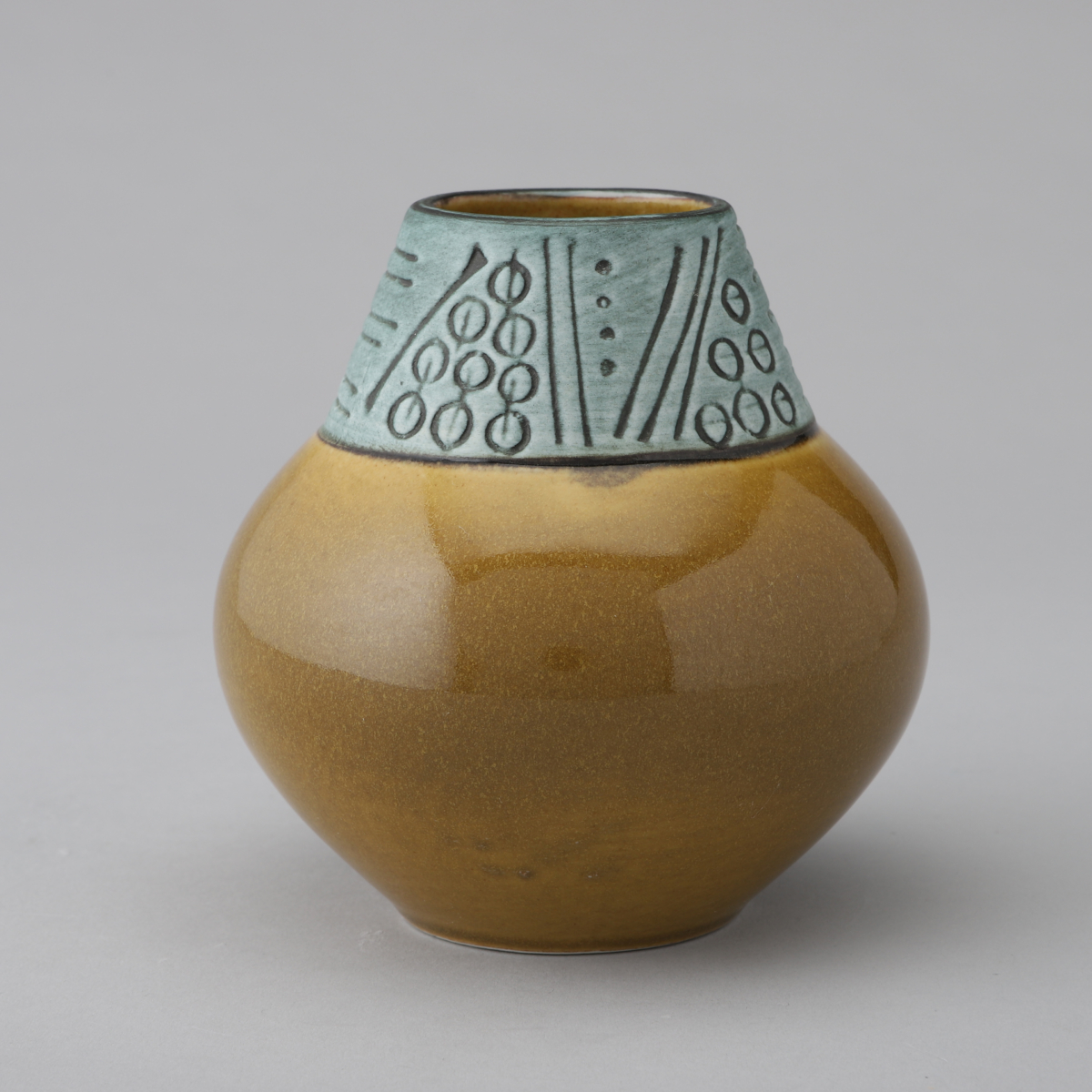 "Tarragona" Series Vase