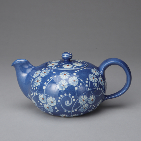 Marguerite Tea Pot