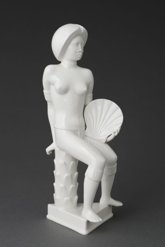 Australasia: Girl with Shell