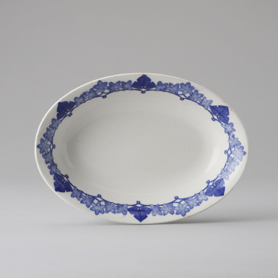 Blåsippa(blue sippa) Oval-shaped Dish