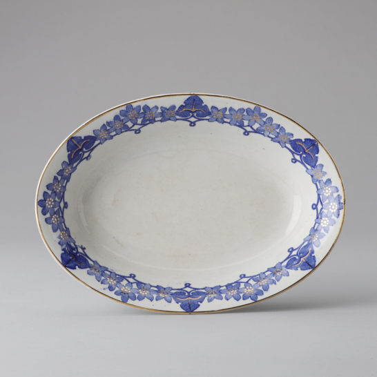 Gilded 'Blåsippa(blue sippa) Oval Dish