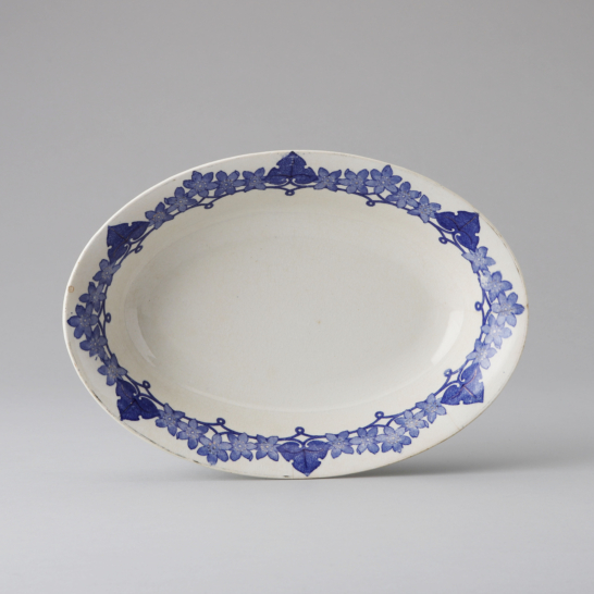 Blåsippa(blue sippa) Oval-shaped Dish