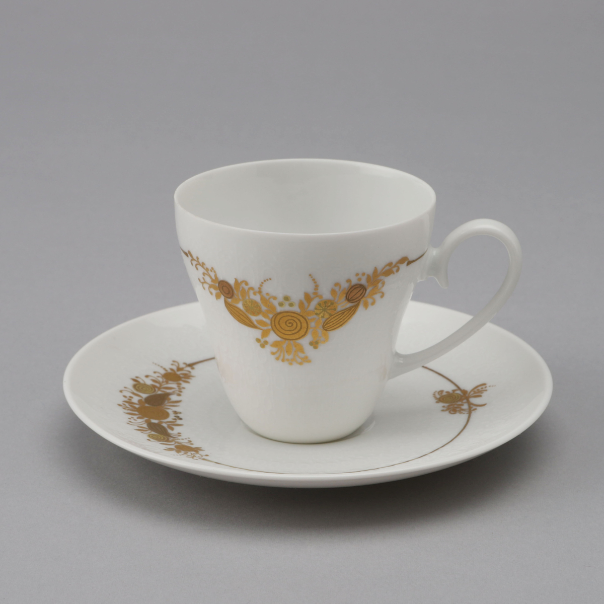 "Romanze_Dur (Major)" Gold Espresso Cup & Saucer