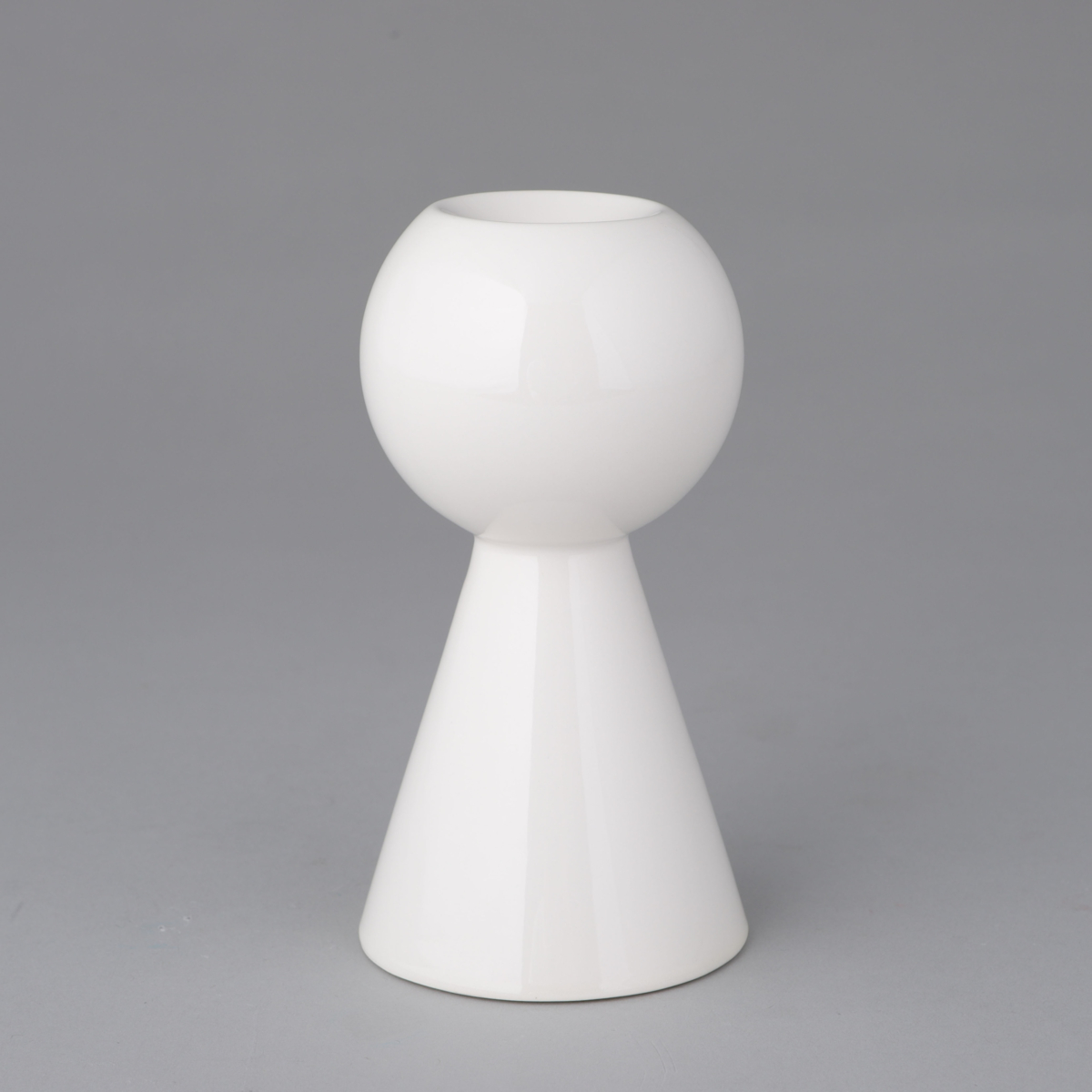 Claire 3_Geometric White Candleholder